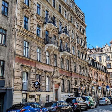 Perfectly Central Apartment 5 Min To Old Town & Art Noveau. Riga Esterno foto
